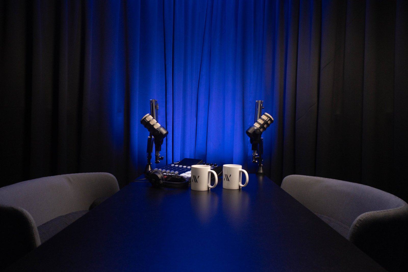 AVSTUDIO PODCAST 060126 ®AV 103 scaled